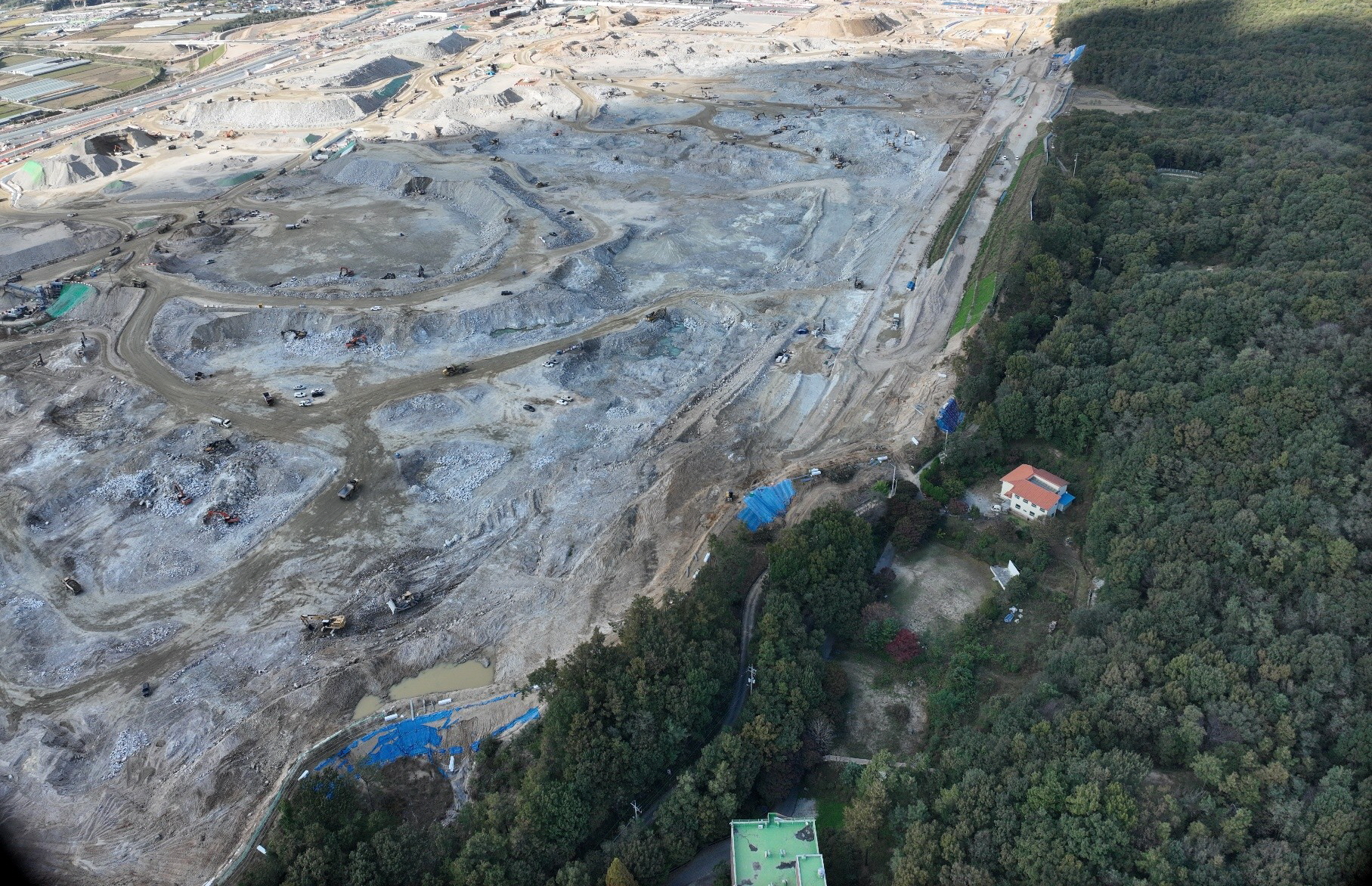 25년 10월 [현장 남측-북측 전경]